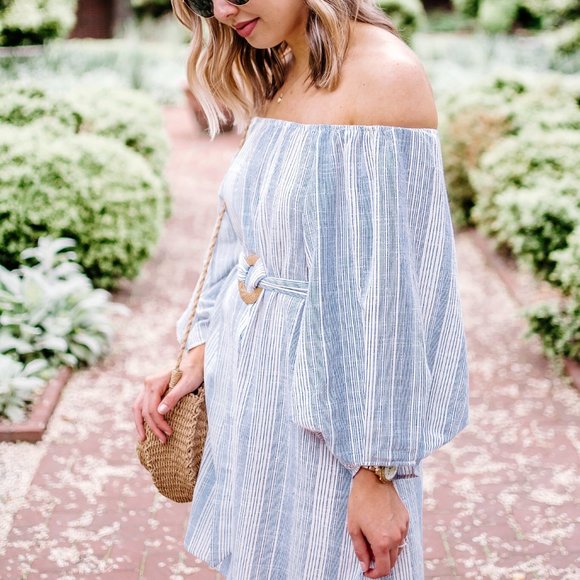 Chicwish Off the Shoulder Dress - Picture 4 of 5